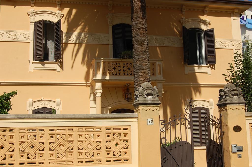 Arena Alfieri B&B Livorno Bagian luar foto